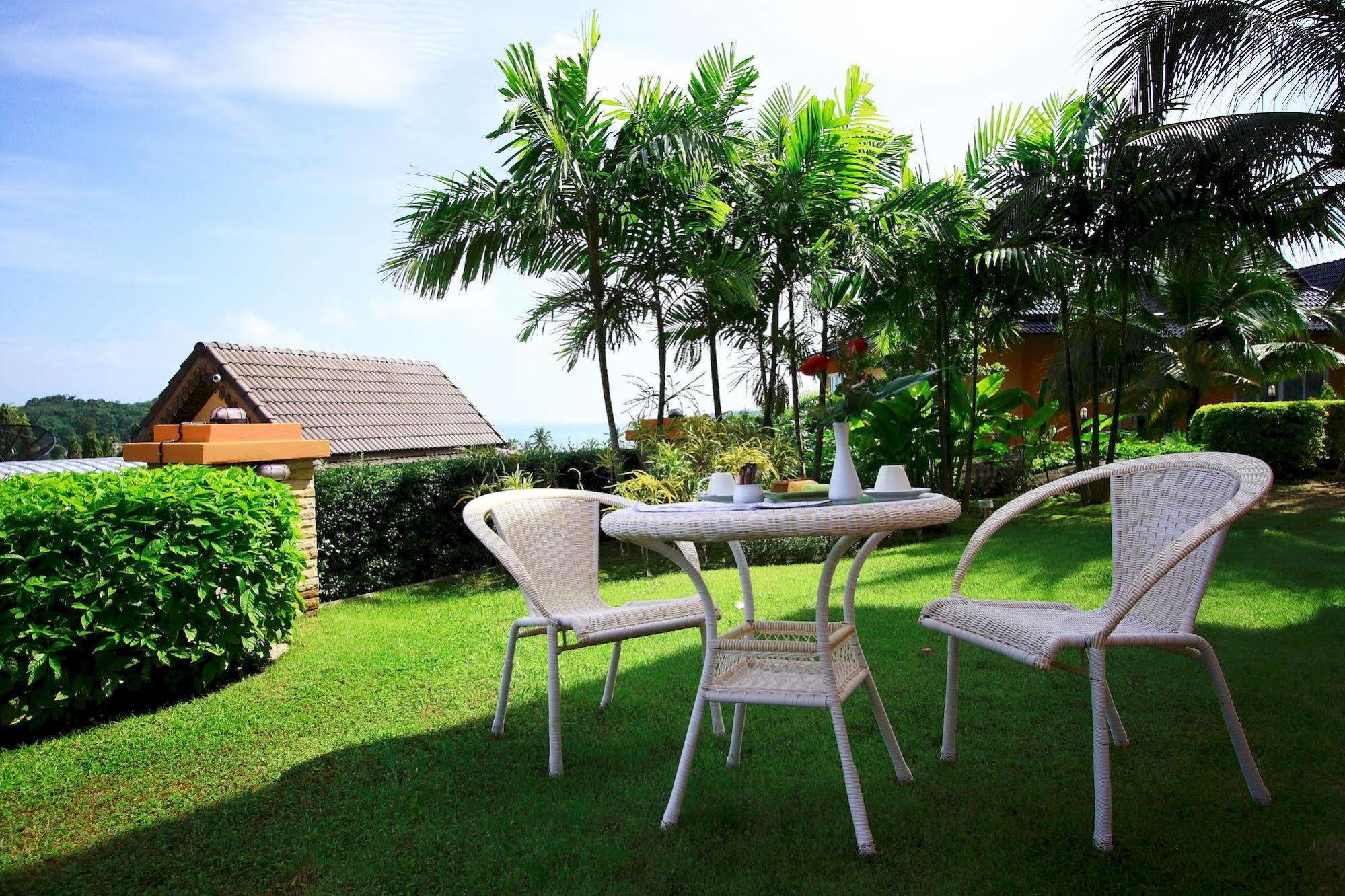 Oyo 626 The Chalet Phuket Resort Panwa Beach Exterior foto